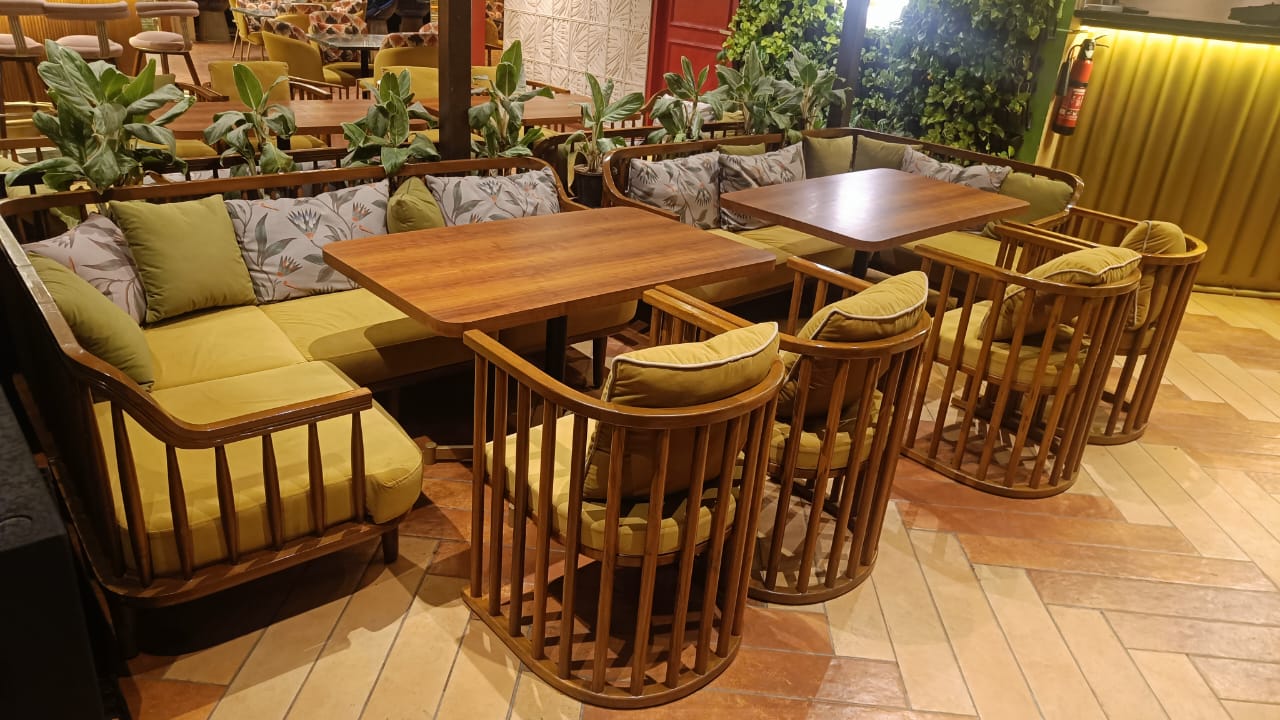 FARZI CAFÉ